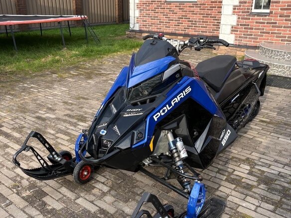 2021 Polaris 850 INDY, чёрный, 1100000 рублей - вид 2