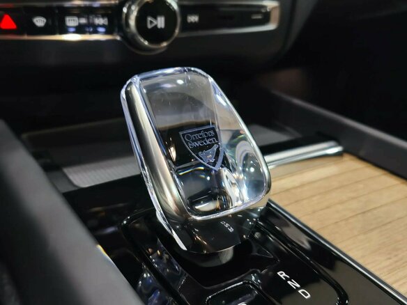 2025 Volvo XC60 II Рестайлинг 2, красный, 6290000 рублей - вид 19