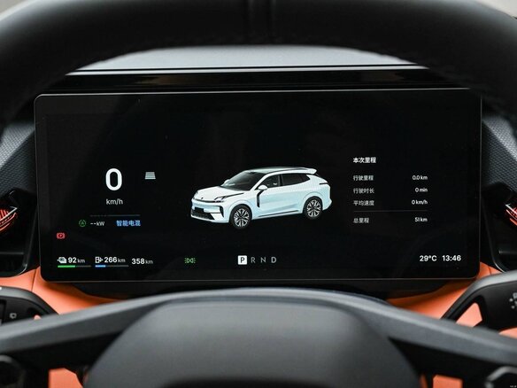 2026 Lynk & Co 08 EM-P 38.2 kWh I Рестайлинг, зелёный, 5490000 рублей - вид 9