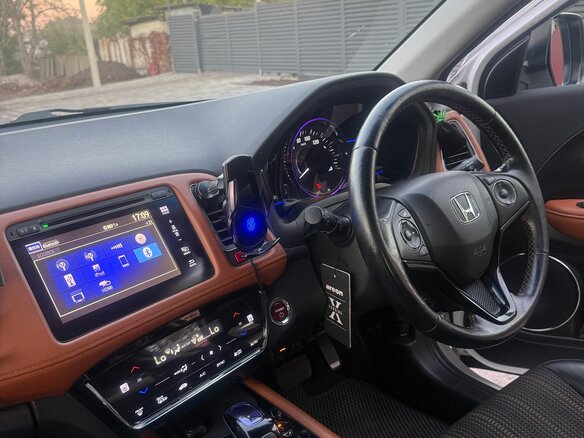 2015 Honda Vezel I, белый, 1800000 рублей - вид 5