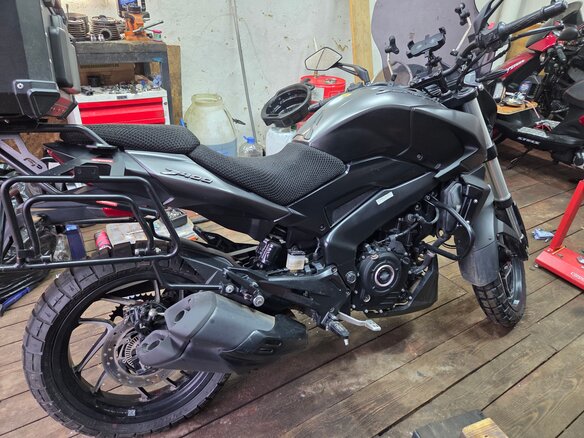 2021 Bajaj Dominar 400, чёрный, 320000 рублей - вид 7
