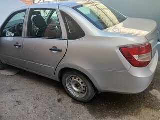 2018 Lada (ВАЗ) Granta I, серебристый, 450000 рублей, вид 2
