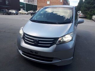 2010 Honda Freed I, серебристый, 1050000 рублей, вид 1