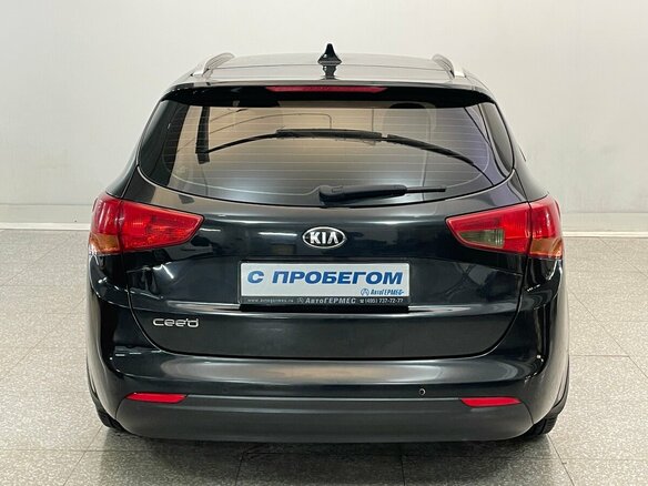 2018 Kia Ceed II Рестайлинг, чёрный, 1370000 рублей - вид 2