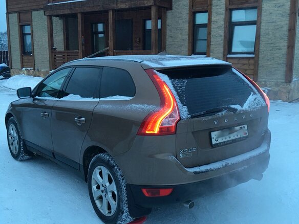 2011 Volvo XC60 I, коричневый - вид 1