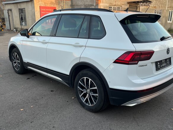 2019 Volkswagen Tiguan II, белый, 2600000 рублей - вид 3