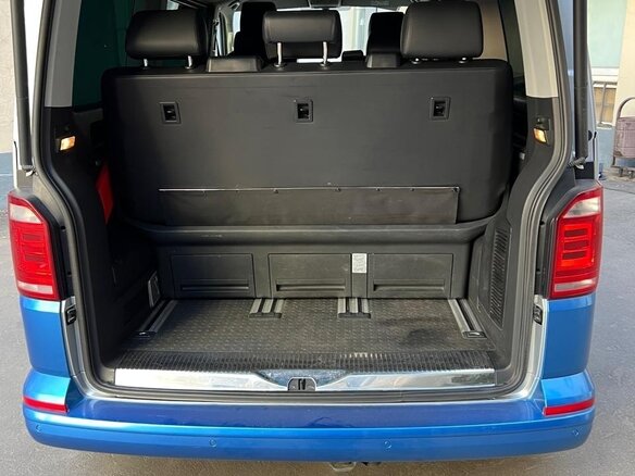2016 Volkswagen Multivan T6, серебристый, 3850000 рублей - вид 14