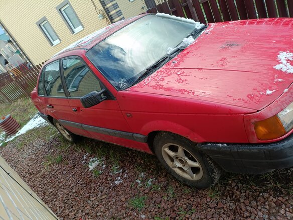 1990 Volkswagen Passat B3, красный, 99000 рублей - вид 9