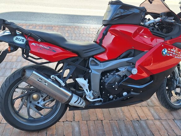 2011 BMW K 1300 S, красный, 700000 рублей - вид 2