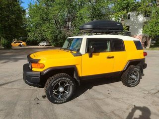 2008 Toyota FJ Cruiser, жёлтый, 2560000 рублей, вид 3