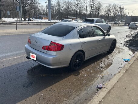 2004 Nissan Skyline XI (V35), серый, 370000 рублей, вид 3