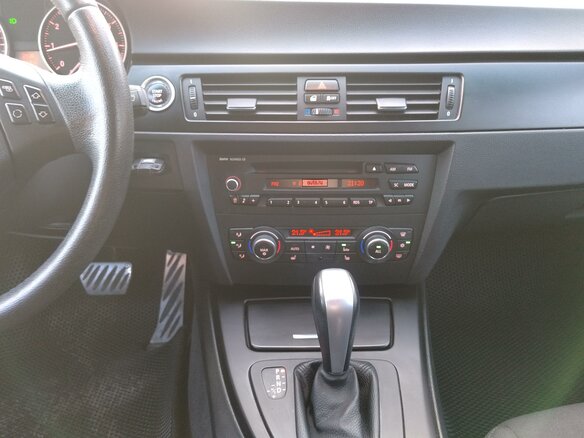 2011 BMW 3 серии 318i V (E90/E91/E92/E93) Рестайлинг, белый, 1480000 рублей - вид 14