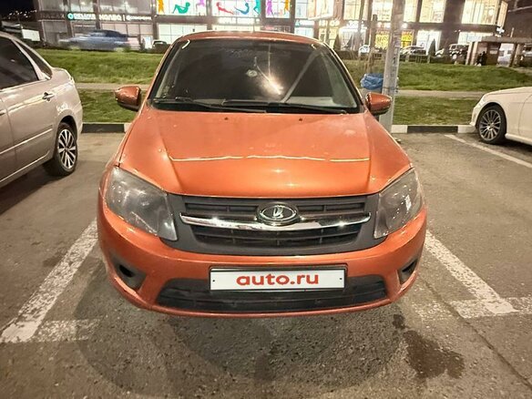 2013 Lada (ВАЗ) Granta I, оранжевый, 800000 рублей