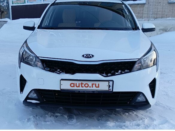2020 Kia Rio IV Рестайлинг, белый, 1700000 рублей