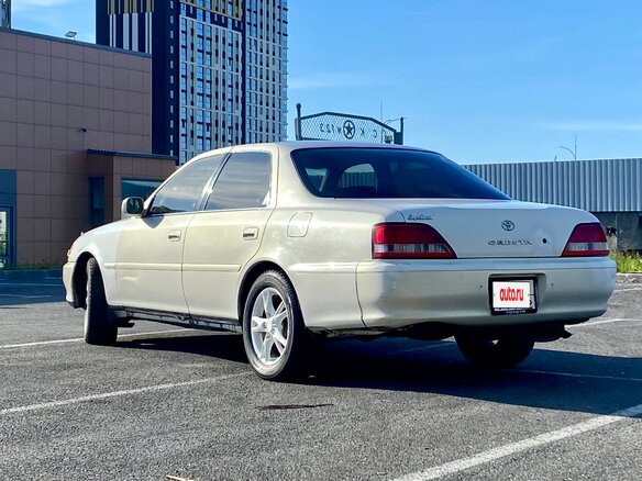 1998 Toyota Cresta V (X100), белый, 450000 рублей - вид 2