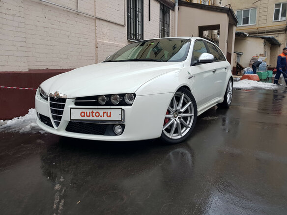2008 Alfa Romeo 159, белый - вид 13