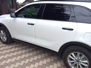 2020 Kia Sorento III Prime Рестайлинг, белый, 4500000 рублей, вид 3