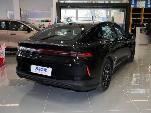 2026 Changan Qiyuan A06 28.39 kWh, чёрный, 2700205 рублей - вид 4