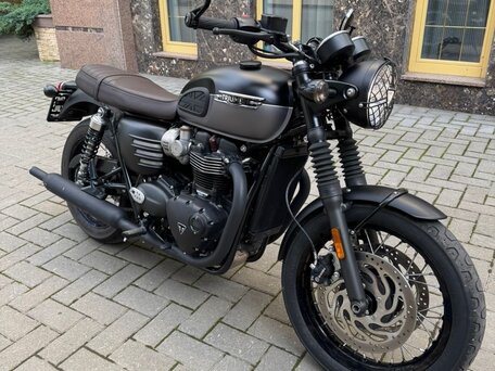2021 Triumph Bonneville T120, чёрный, 1400000 рублей, вид 2