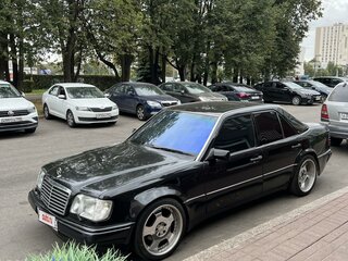1993 Mercedes-Benz E-Класс 320 I (W124), чёрный, 1580000 рублей, вид 1