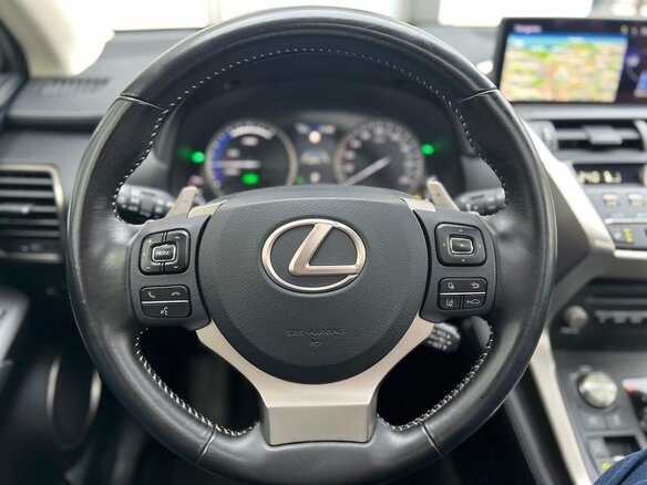 2019 Lexus NX 300h I Рестайлинг, белый, 4100000 рублей - вид 6