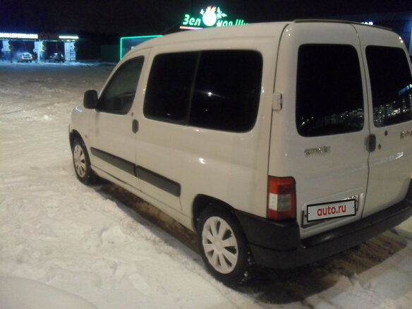 2010 Citroen Berlingo I Рестайлинг, белый - вид 2