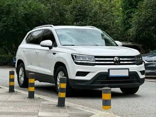 2022 Volkswagen Tharu I, белый, 1660000 рублей, вид 2