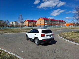 2011 Kia Sorento II, белый, 1350000 рублей, вид 3