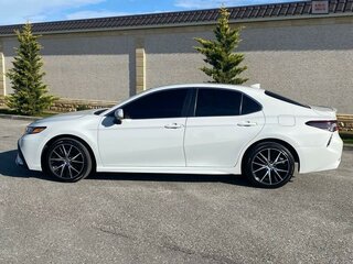 2023 Toyota Camry US Market VIII (XV70) Рестайлинг, белый, 3450000 рублей, вид 4