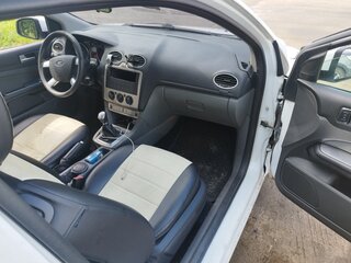 2009 Ford Focus II Рестайлинг, белый, 550000 рублей, вид 4
