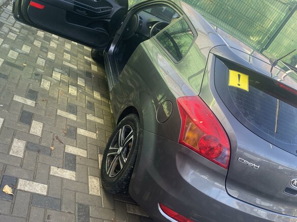 2010 Kia Ceed I, серебристый, 600000 рублей - вид 17