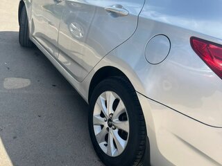 2013 Hyundai Solaris I, серебристый, 670000 рублей, вид 3