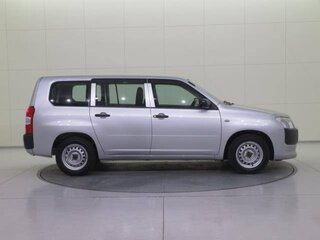 2018 Toyota Succeed I Рестайлинг, серебристый, 960000 рублей, вид 4