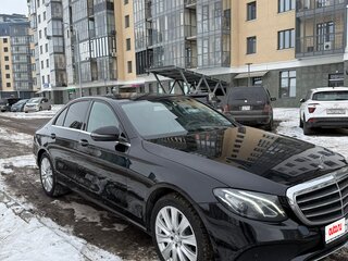 2016 Mercedes-Benz E-Класс 200 V (W213, S213, C238), чёрный, 2600000 рублей, вид 2