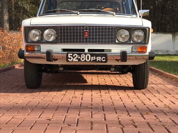 1977 Lada (ВАЗ) 2106 4-speed, белый - вид 1
