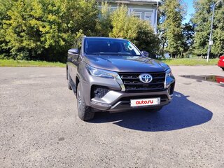 2021 Toyota Fortuner II Рестайлинг, серый, 4050000 рублей, вид 2