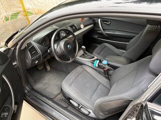2011 BMW 1 серии 118i I (E81/E82/E87/E88) Рестайлинг, чёрный, 1200000 рублей, вид 4