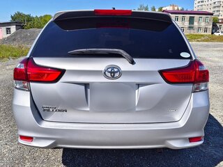 2018 Toyota Corolla Fielder XI (E160, E170) Рестайлинг 2, серебристый, 1350000 рублей, вид 3