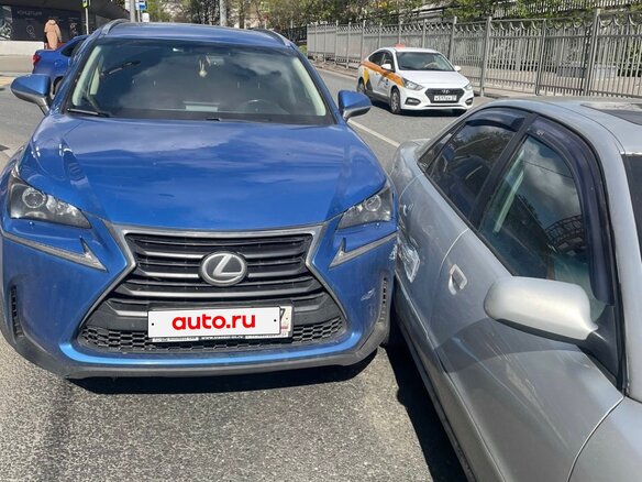 2015 Lexus NX 200 I, синий, 2400000 рублей - вид 2