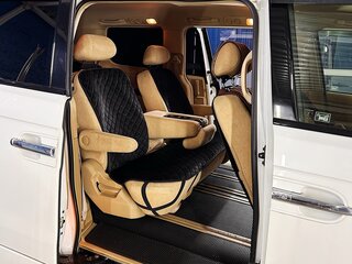 2005 Honda Elysion I, белый, 1490000 рублей, вид 5
