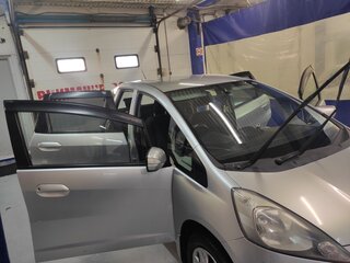 2010 Honda Fit II, серый, 725000 рублей, вид 2