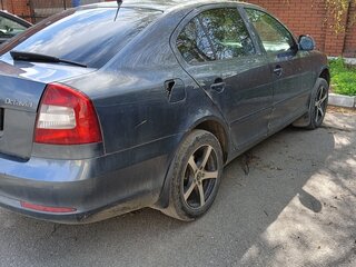 2011 Skoda Octavia II (A5) Рестайлинг, серый, 935000 рублей, вид 4