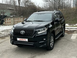 2017 Toyota Land Cruiser Prado 150 Series Рестайлинг 2, чёрный, 5100000 рублей, вид 2