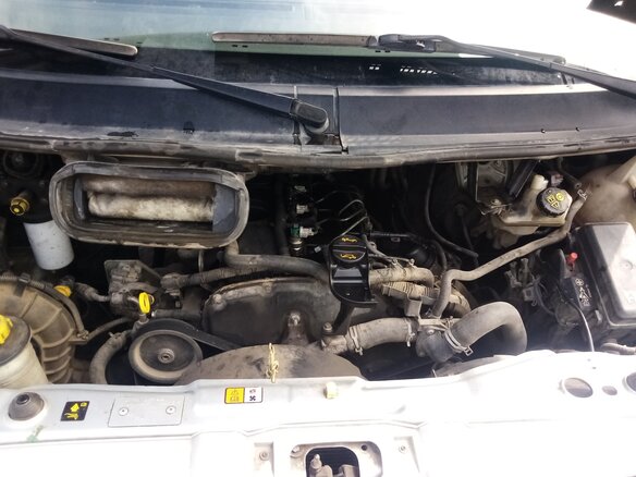 2010 Ford Transit, серебристый, 1900000 рублей - вид 3