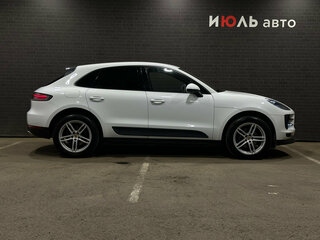 2021 Porsche Macan I Рестайлинг, белый, 5520000 рублей, вид 4