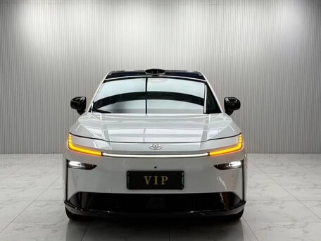 2026 Toyota bZ3X 50 kWh, белый, 3050000 рублей, вид 3