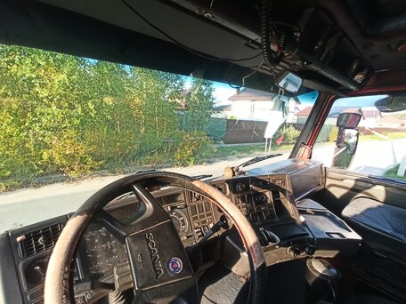 1989 Scania 93, красный, 550000 рублей, вид 5