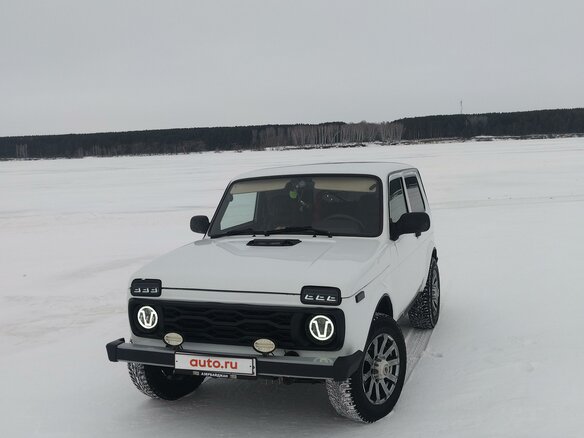 2014 Lada (ВАЗ) 2121 (4x4) I Рестайлинг, чёрный, 550000 рублей - вид 3