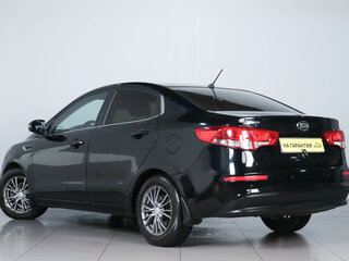 2015 Kia Rio III Рестайлинг, чёрный, 929000 рублей, вид 4