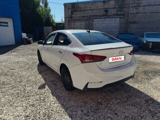 2018 Hyundai Solaris II, белый, 531000 рублей, вид 4